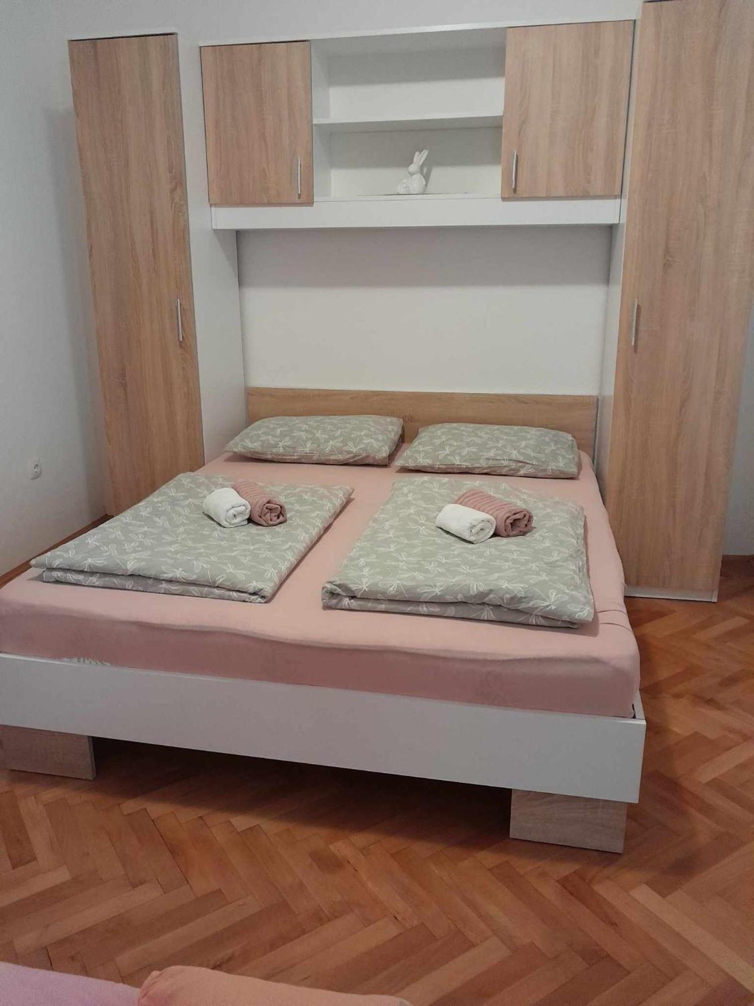 Apartman Larus Starigrad Exterior photo