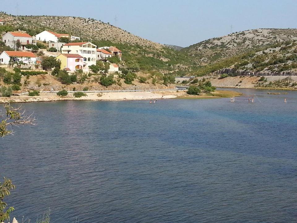 Apartman Larus Starigrad Exterior photo
